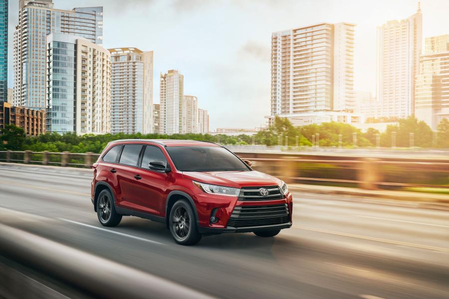  Toyota Highlander Nightshade (XU50) 2018 года  (фото 1 из 3)
